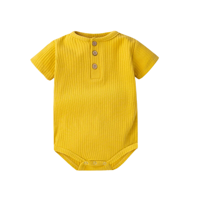 Ribbad gul babybody med kort ärm och knappar