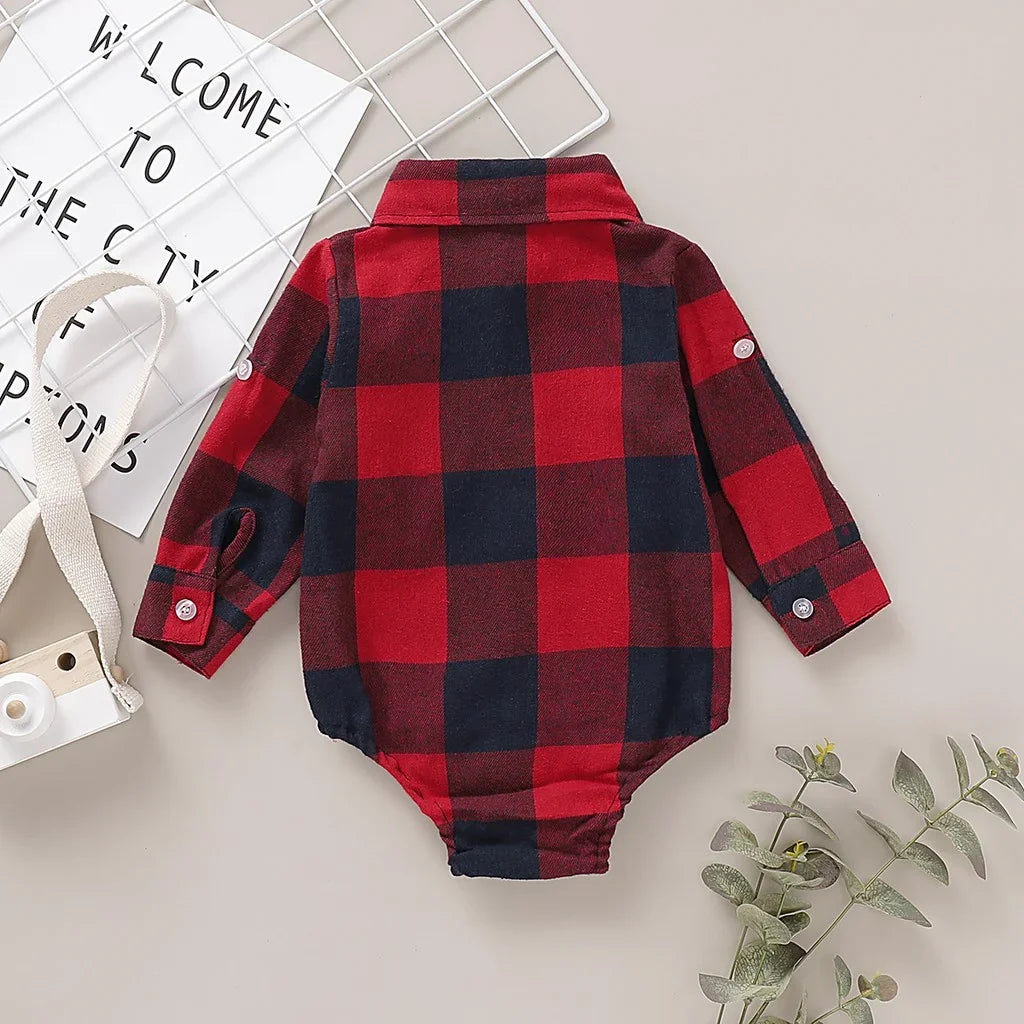 Rödrutig babybody med skjortstil och långa ärmar